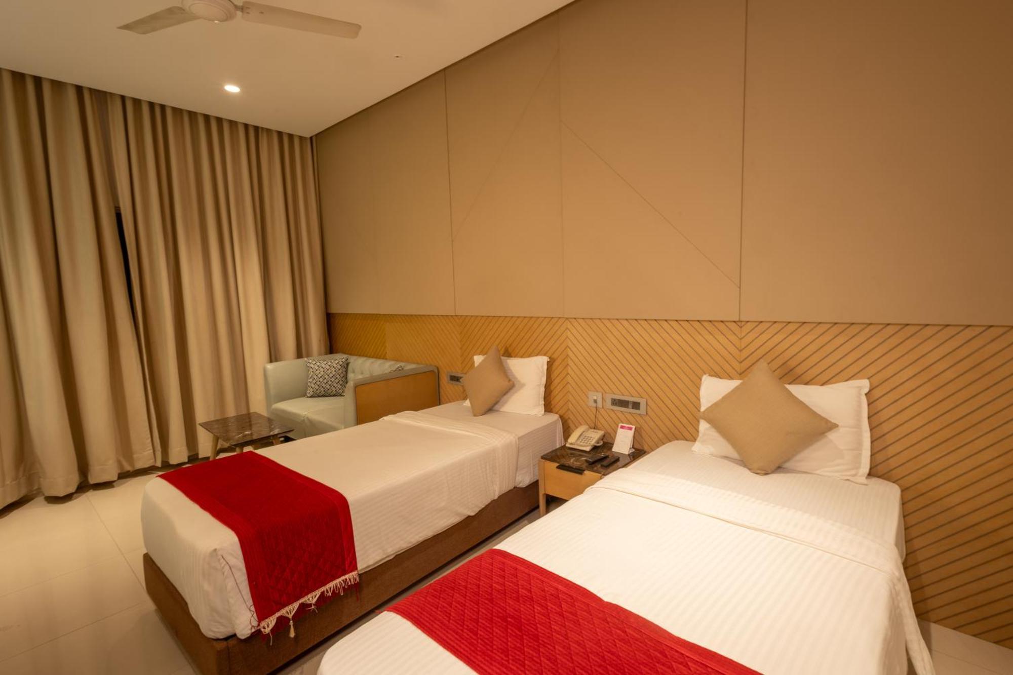 Hotel Parsons Court Диндуккал Экстерьер фото