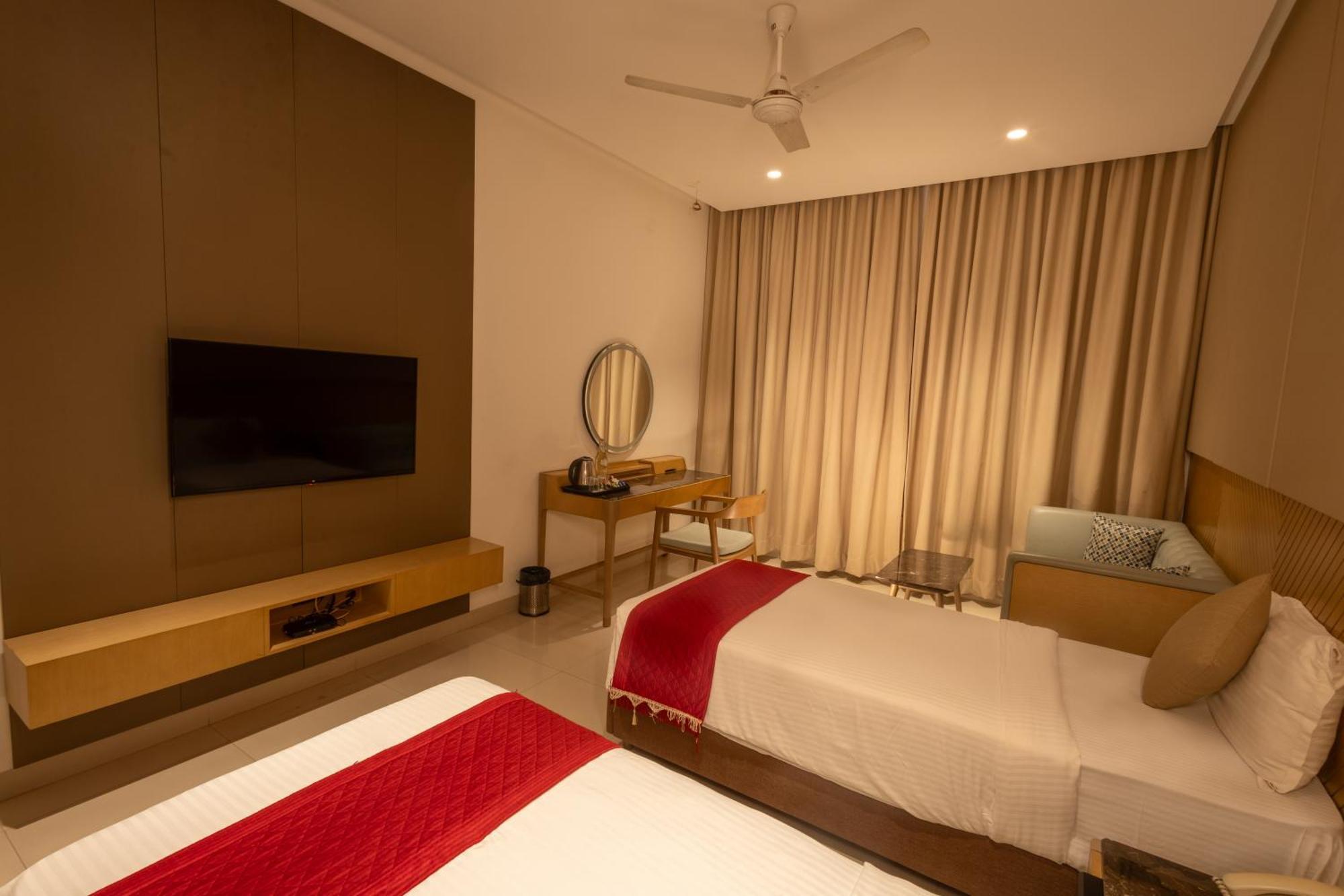 Hotel Parsons Court Диндуккал Экстерьер фото