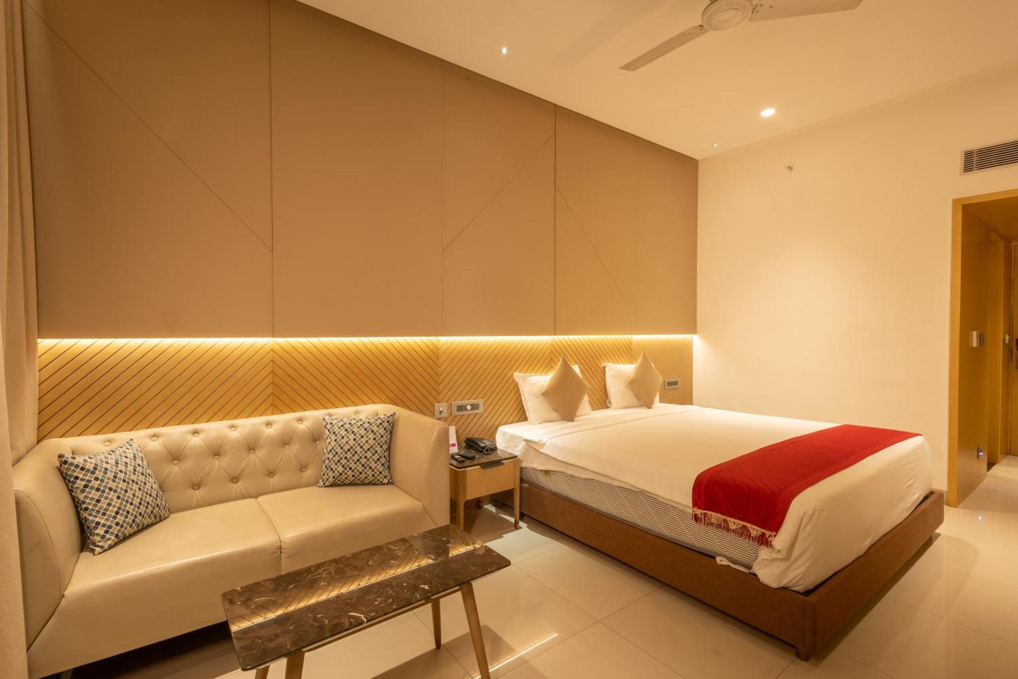 Hotel Parsons Court Диндуккал Экстерьер фото