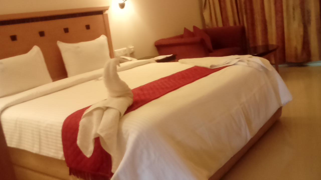 Hotel Parsons Court Диндуккал Экстерьер фото